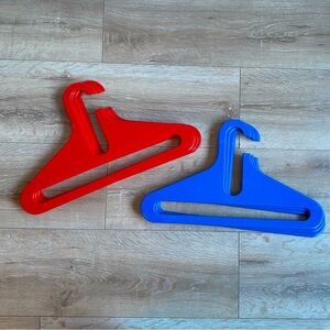 Vintage Hangers stamped MK made in Finland by Karhumuovi Space age set of 8